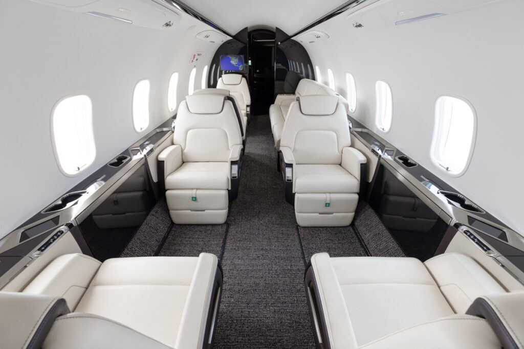 Bombardier-Challenger-350-Interior-3-1024x683